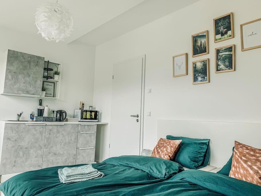 Modernes Doppelzimmer Friedewald Rhoenblick Exterior photo